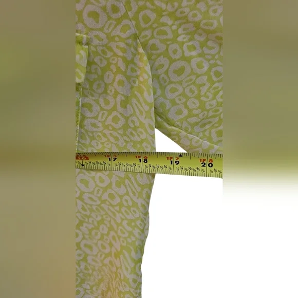 Banana Republic - Animal Print Sheer Deep V-Neck Ruffled Sleeves Long Sleeve Top - Picture 5 of 8